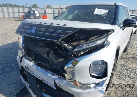 2024 Mitsubishi Outlander Se 2.5 2Wd z USA, uszkodzony, nr VIN JA4J3VA83RZ043098